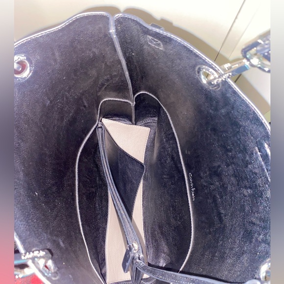 Gray Calvin Klein purse with black wristlet - Picture 7 of 8